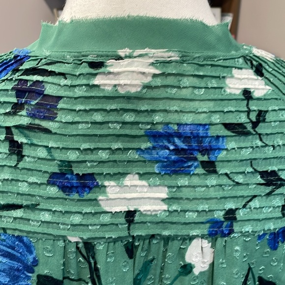 Daniel Rainn Floral Green Women's Top Small - Picture 5 of 9